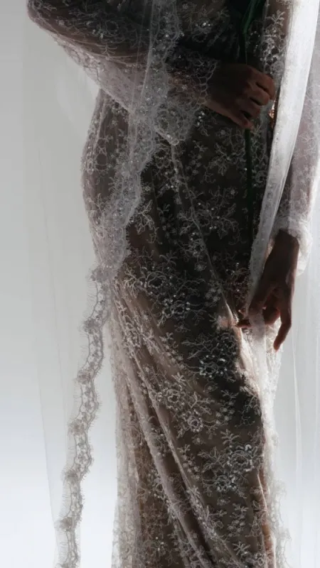 Découvrir le voile Divine, Saint-Étienne, Muse Blanche