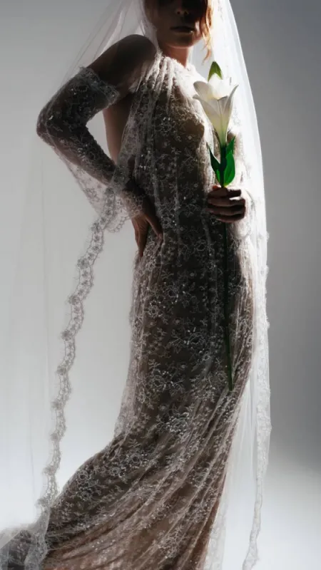 Découvrir le voile Divine, Saint-Étienne, Muse Blanche