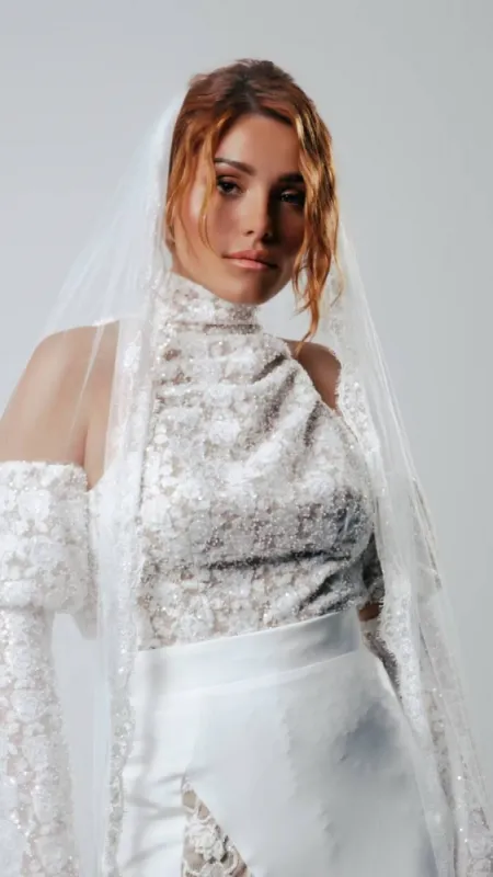 Découvrir le voile Divine, Saint-Étienne, Muse Blanche